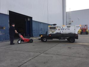 Trailer Mover at Airlines 3